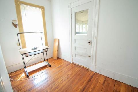15 Dresden St, Springfield, MA 01109 photo 9