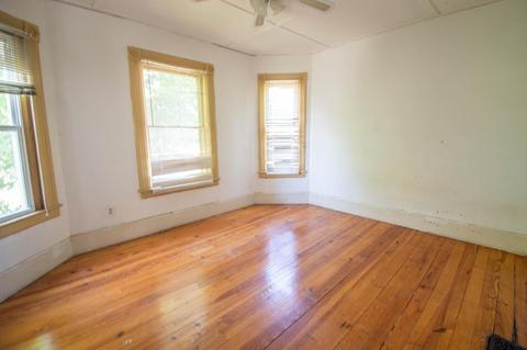 15 Dresden St, Springfield, MA 01109 photo 11