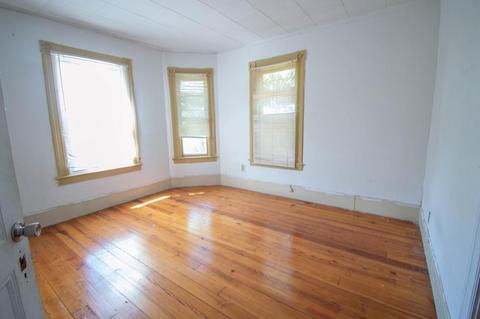 15 Dresden St, Springfield, MA 01109 photo 10
