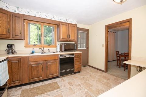 16 Lorna Dr, Auburn, MA 01501 photo 10