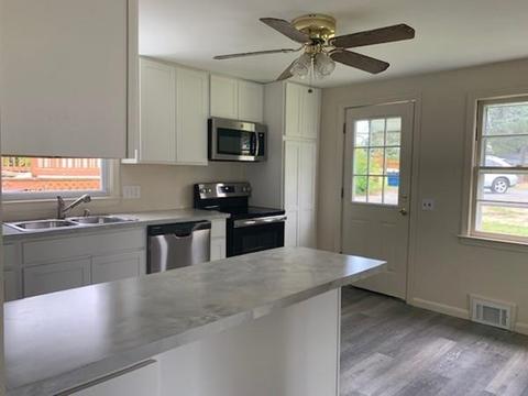 53 Moss Rd, Springfield, MA 01119 photo 4