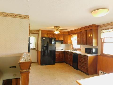 35 Buckley Blvd, Chicopee, MA 01020 photo 4