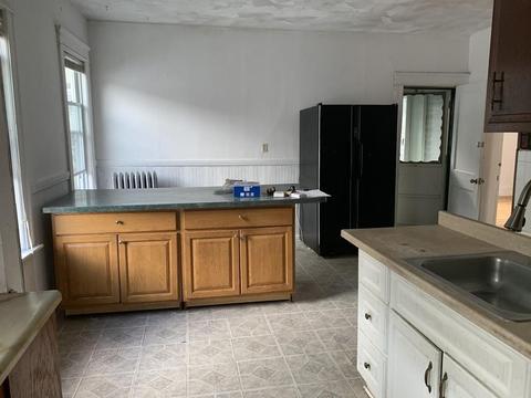 58 Arthur St, Worcester, MA 01604 photo 2