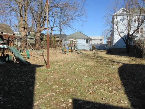 840 Dwelly St, Fall River, MA 02724 photo 2