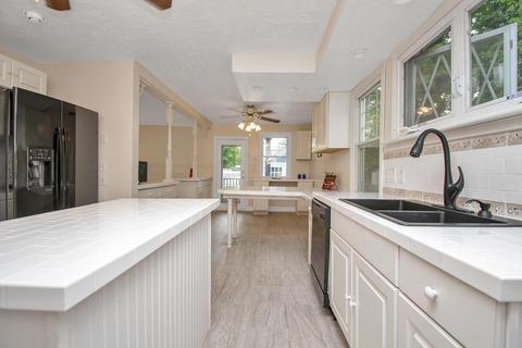 232 Sumner Ave, Springfield, MA 01108 photo 5