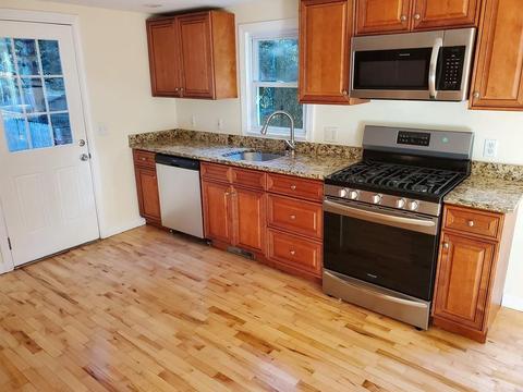 22 Beechwood Dr, Mashpee, MA 02649 photo 2