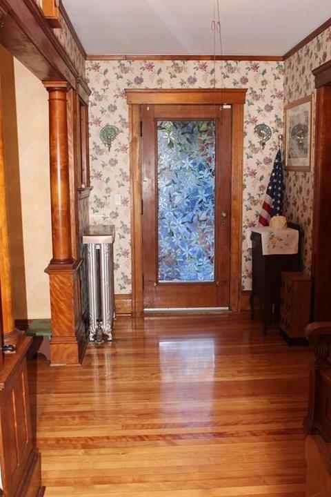 27 Circuit Ave E, Worcester, MA 01603 photo 4