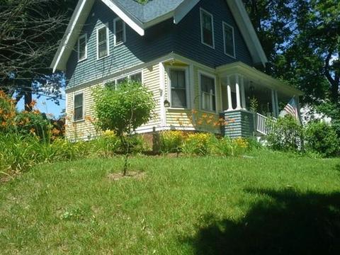27 Circuit Ave E, Worcester, MA 01603 photo 2