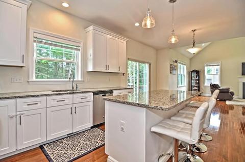 2 Blueberry Ln, Upton, MA 01568 photo 3