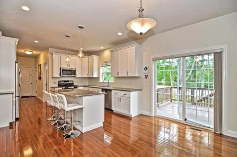 2 Blueberry Ln, Upton, MA 01568 photo 2