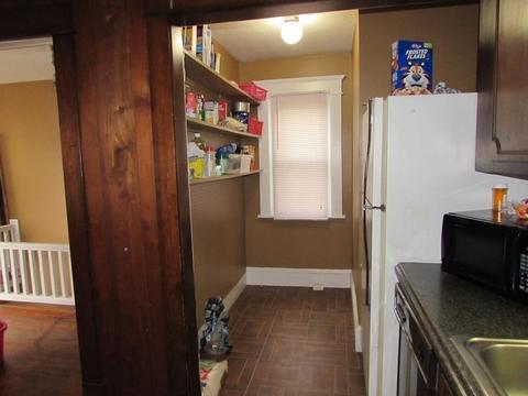 31 Home St, Springfield, MA 01104 photo 5
