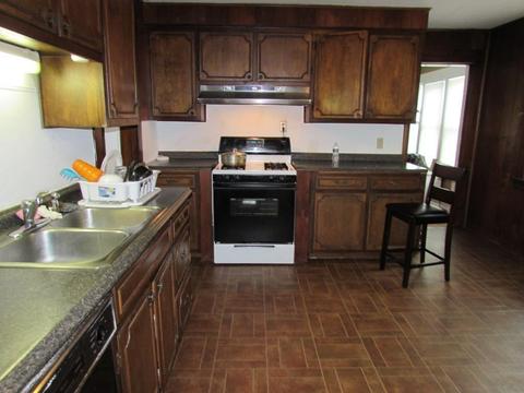 31 Home St, Springfield, MA 01104 photo 3