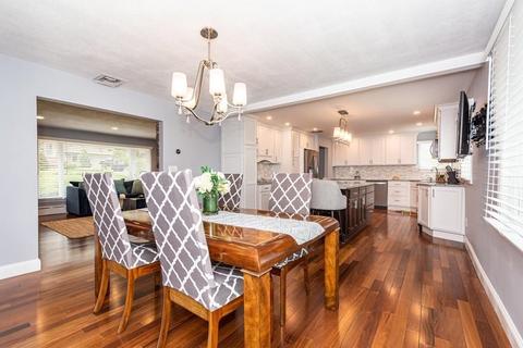 4 Pine Ridge Rd, Stoneham, MA 02180 photo 5