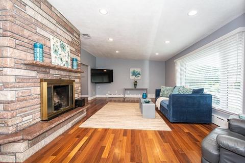 4 Pine Ridge Rd, Stoneham, MA 02180 photo 3