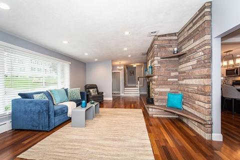 4 Pine Ridge Rd, Stoneham, MA 02180 photo 4