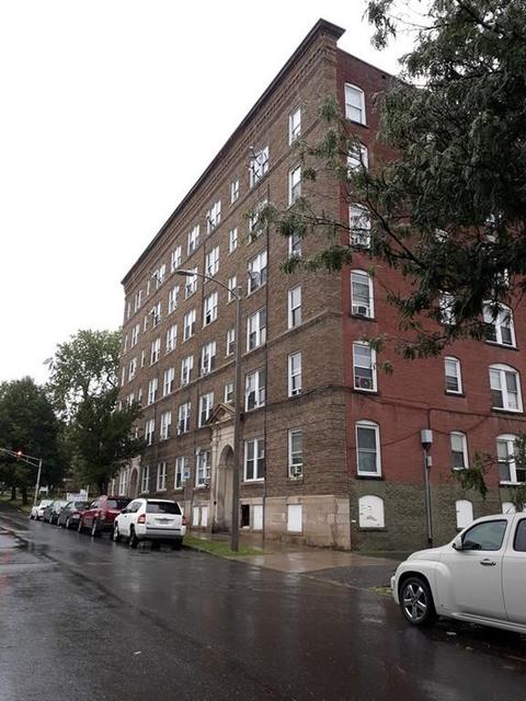 461 Appleton St, Holyoke, MA 01040 photo 1