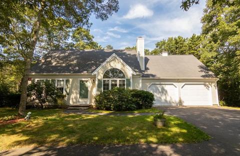 17 Drew Ln, Mashpee, MA 02649 photo 1