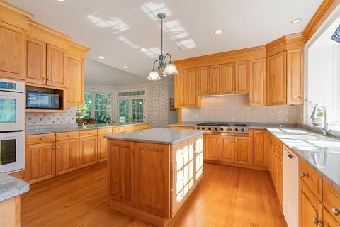 45 Pine St, Weston, MA 02493 photo 9