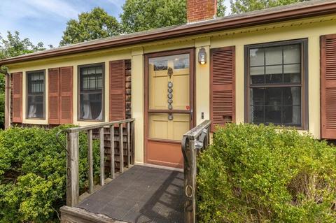 102 Willimantic Dr, Barnstable, MA 02648 photo 3