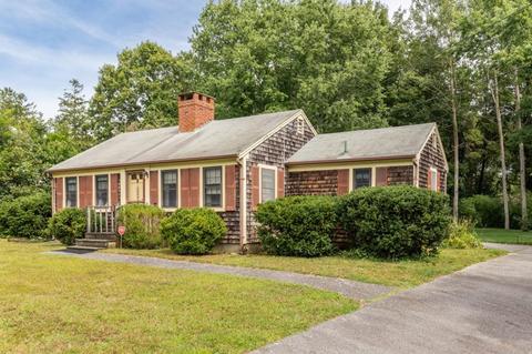 102 Willimantic Dr, Barnstable, MA 02648 photo 2