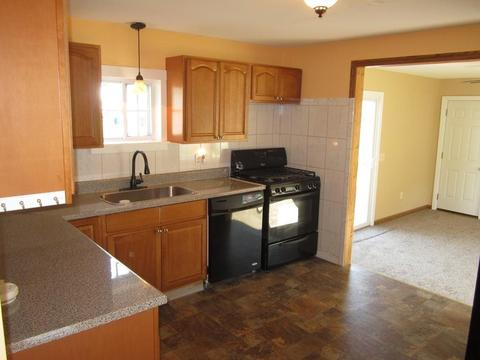 128 Chateaugay St, Chicopee, MA 01020 photo 3