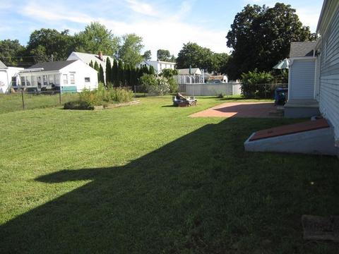 128 Chateaugay St, Chicopee, MA 01020 photo 19