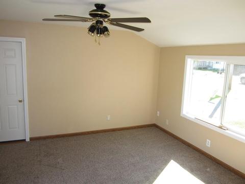 128 Chateaugay St, Chicopee, MA 01020 photo 7