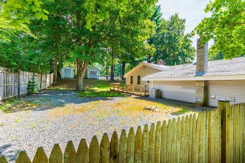 136 Temi Rd, Raynham, MA 02767 photo 4