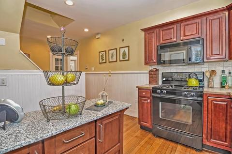5 Doane St, Marblehead, MA 01945 photo 10