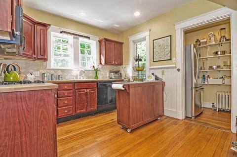 5 Doane St, Marblehead, MA 01945 photo 7