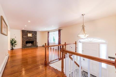 201 Common St, Dedham, MA 02026 photo 5