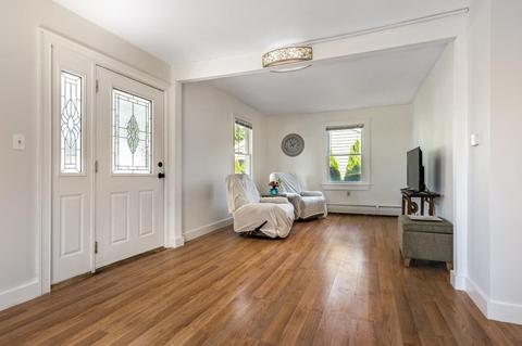 27 Riverside St, Danvers, MA 01923 photo 4