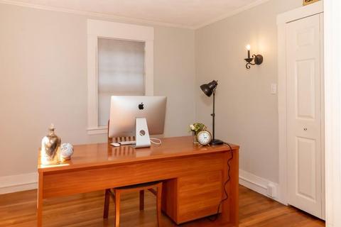 3 Circle St #2, Marblehead, MA 01945 photo 6