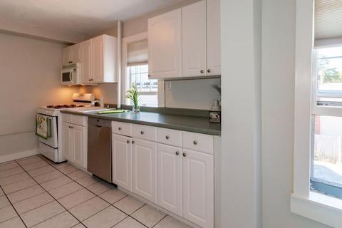 3 Circle St #2, Marblehead, MA 01945 photo 10