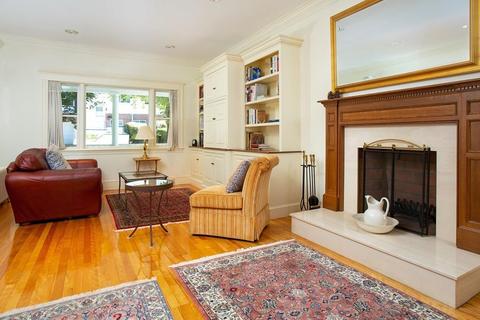 98 Lancaster Ter, Brookline, MA 02446 photo 3