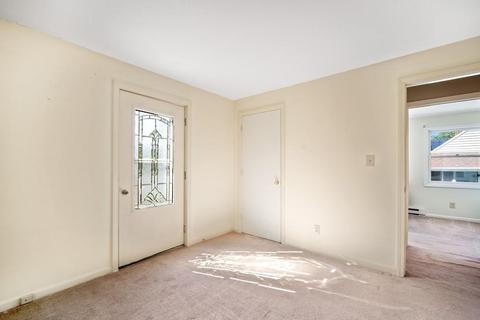 276 Gresham St, Springfield, MA 01119 photo 20