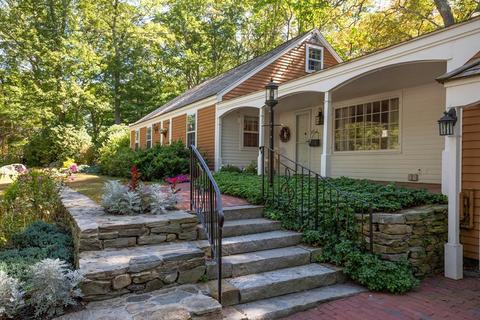 36 Highland St, Webster, MA 01570 photo 3