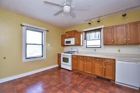 110 High St, Danvers, MA 01923 photo 4