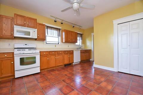 110 High St, Danvers, MA 01923 photo 3
