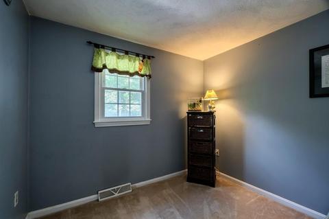 7 Hickory Dr, Townsend, MA 01469 photo 24