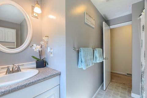7 Hickory Dr, Townsend, MA 01469 photo 17