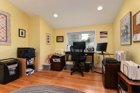 384 Hillcrest Rd, Needham, MA 02492 photo 27