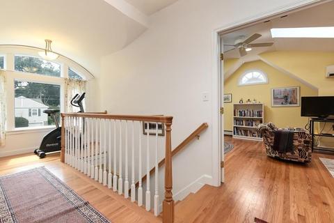 384 Hillcrest Rd, Needham, MA 02492 photo 23