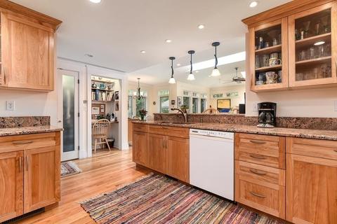 384 Hillcrest Rd, Needham, MA 02492 photo 6