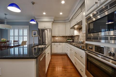 900 Greendale Ave #5, Needham, MA 02492 photo 1