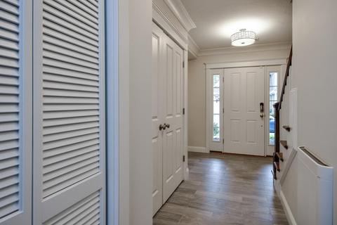 900 Greendale Ave #5, Needham, MA 02492 photo 24