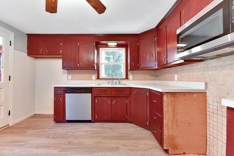 128 Carver St, Springfield, MA 01108 photo 8