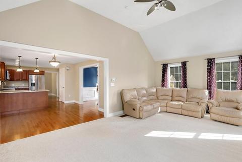 44 Hemlock Dr, Ayer, MA 01432 photo 8
