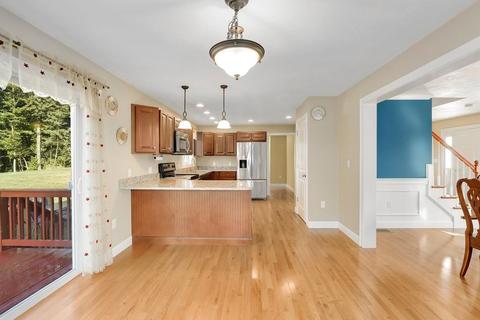 44 Hemlock Dr, Ayer, MA 01432 photo 7