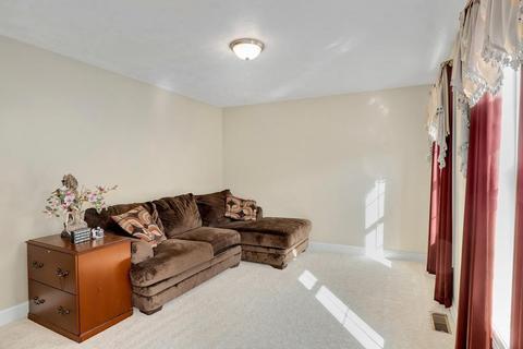 44 Hemlock Dr, Ayer, MA 01432 photo 11